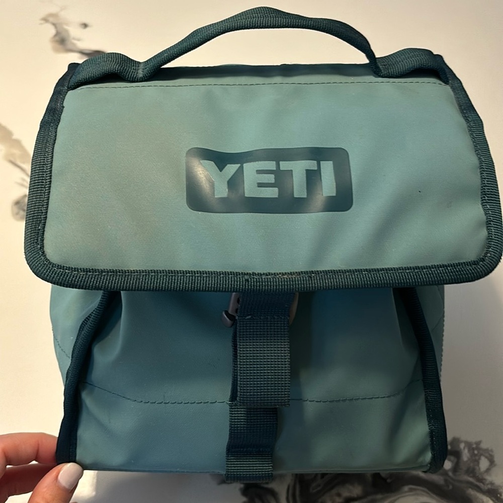 ⚡️Yeti Daytrip lunch bag